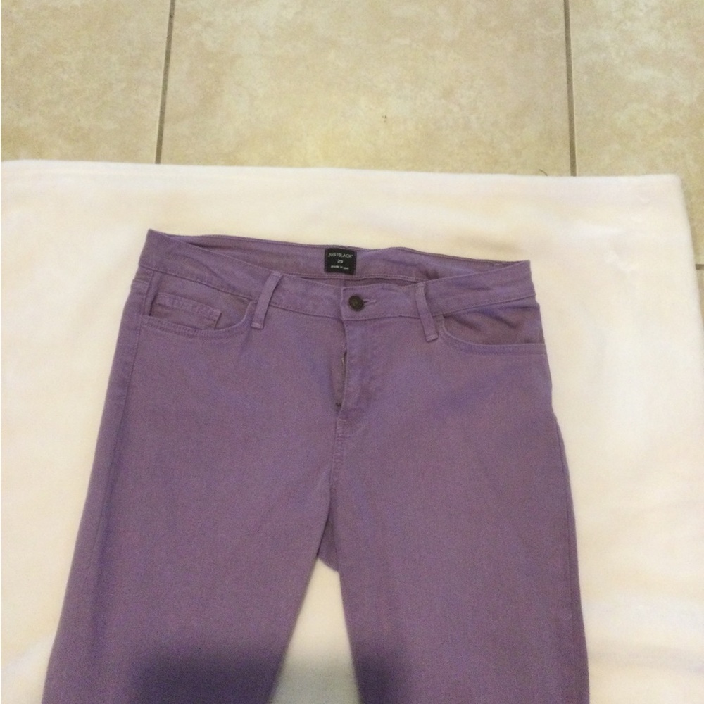 Lilac denim skinny jeans. Size 29